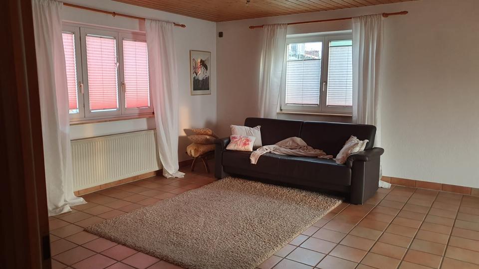 Etagenwohnung Wendlingen am Neckar - 4.5 Zimmer, 150 m&sup2;, 1.750&euro; | Angebot:25329928