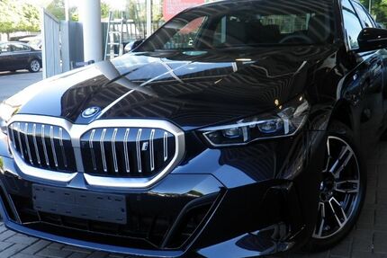 BMW i5 4.985 km 58.450 &euro; Frankfurt am Main 60435