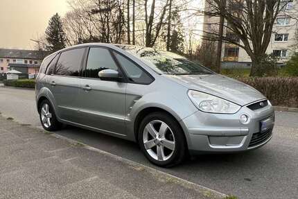 Ford S-Max 238.000 km 4.500 &euro; Velbert 42551