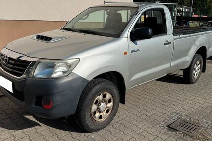 Toyota Hilux 170.000 km 11.999 &euro; Berlin 12045