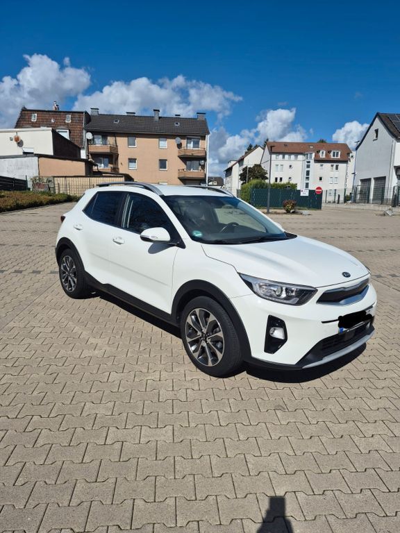 Kia Stonic 28.000 km 15.499 € Essen 45239