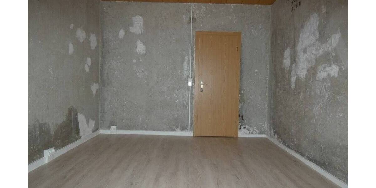Etagenwohnung Zwickau / Eckersbach Eckersbach - 3 Zimmer, 70 m&sup2;, 350&euro; | Angebot:26695371