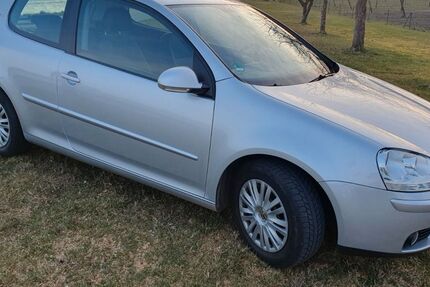 VW Golf 124.500 km 3.899 &euro; Hohenwart 86558