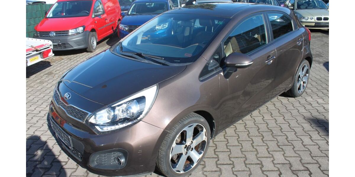 Kia Rio 70.608 km 8.900 &euro; Berlin 12057