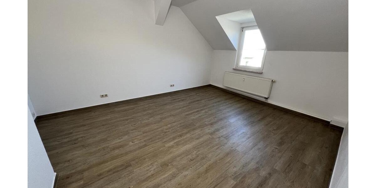 Wohnen mit Wohlfühlfaktor! Charmante 3-Raum-DG-Wohnung in Gera-Pforten mit Küchenzeile - Dachgeschoßwohnung Gera Ostviertel | Angebot:26335228