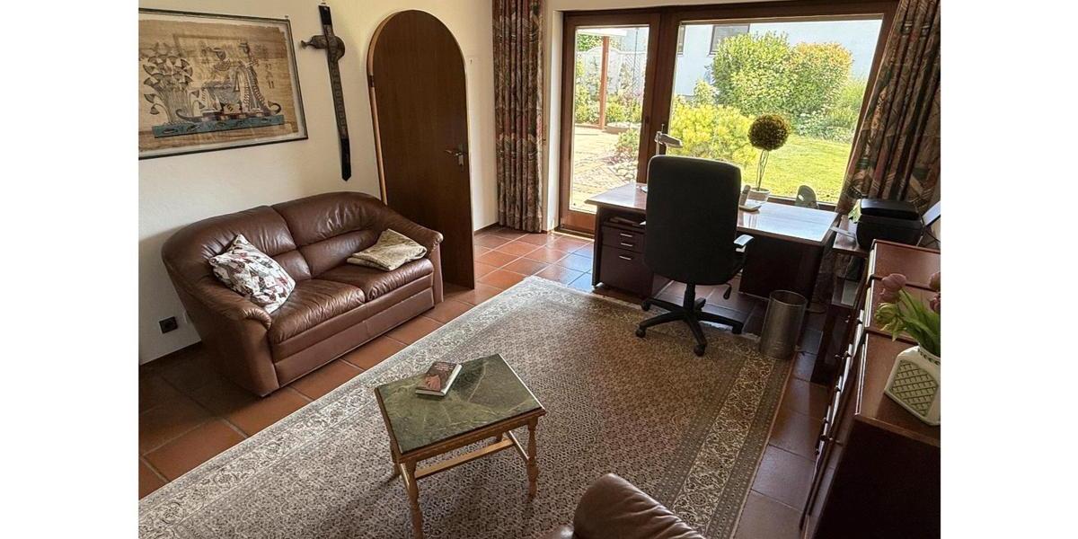 Einfamilienhaus Bietigheim-Bissingen Bissingen - 5.5 Zimmer, 210 m&sup2;, 1.800&euro; | Angebot:25393099