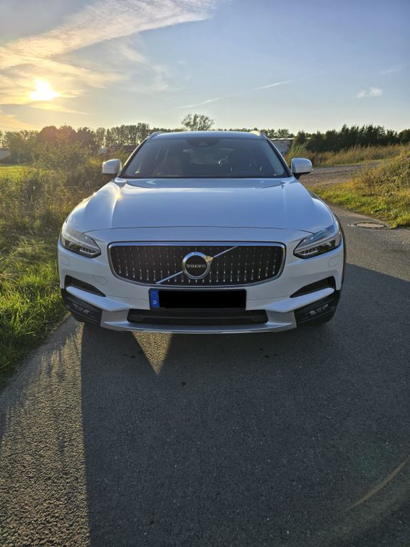 Volvo V90 Cross Country 167.000 km 20.900 € Elsfleth 26931