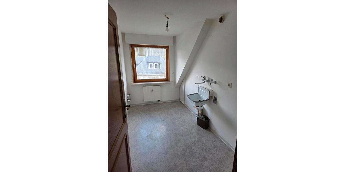 Dachgeschoßwohnung Schmallenberg - 3 Zimmer, 114 m&sup2;, 780&euro; | Angebot:25405150