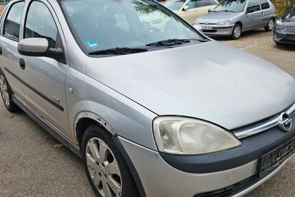 Opel Corsa 156.000 km 690 € Berghülen 89180