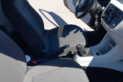 VW up! 124.500 km 4.500 € Michelbach 74544