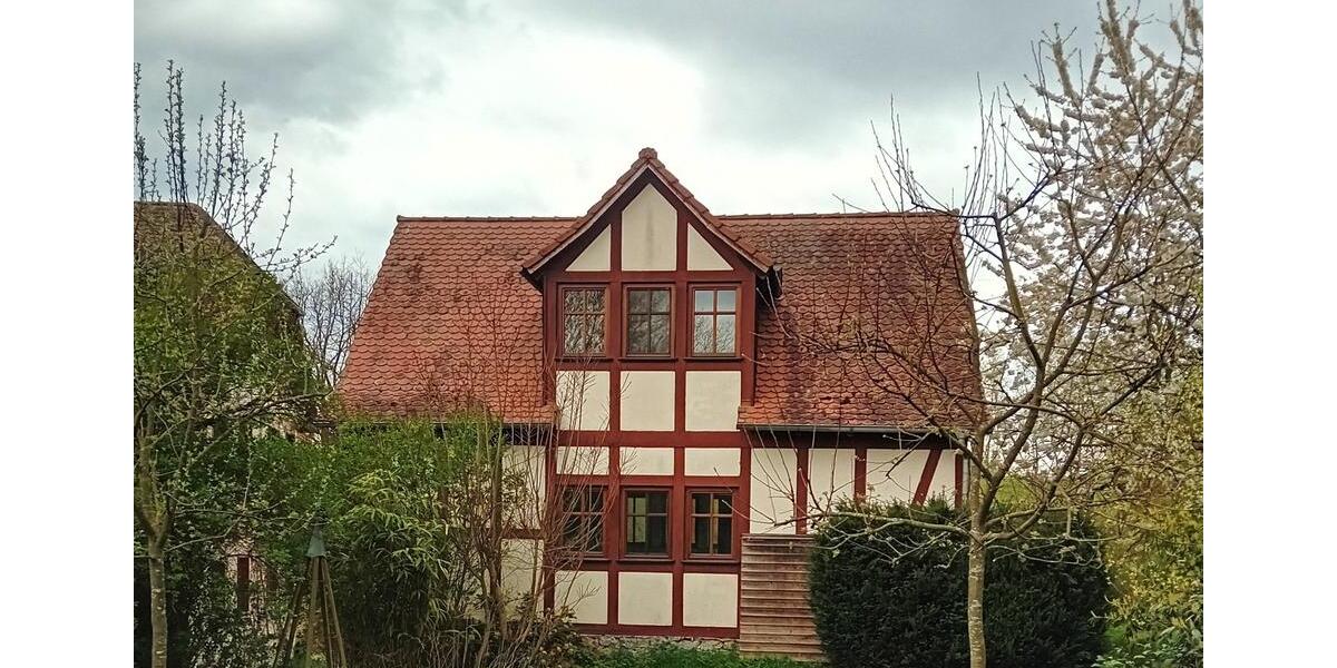 Einfamilienhaus Linden - 3 Zimmer, 70 m&sup2;, 800&euro; | Angebot:26250077