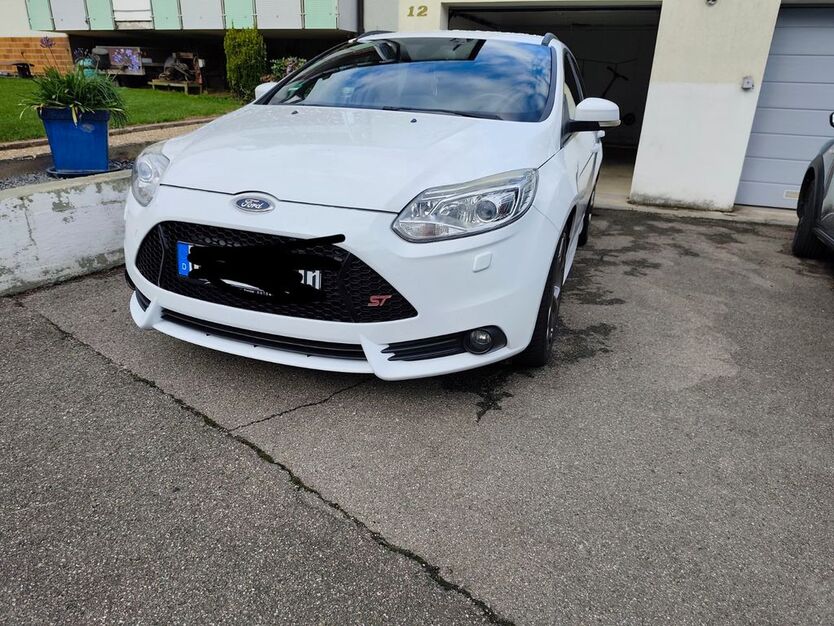 Ford Focus 182.886 km 9.500 € Schwäbisch Hall 74523