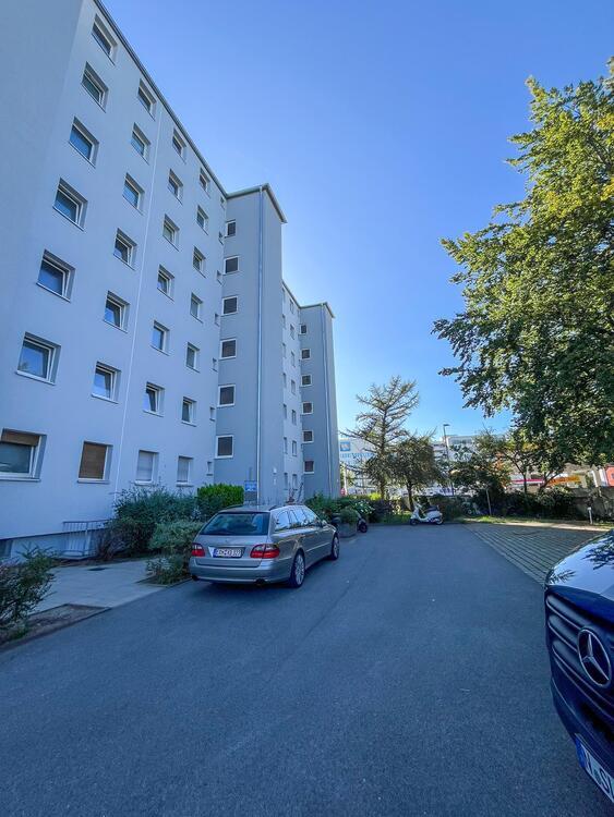 Leerstehend! Renovierungsbedürftige Wohnung mit Balkon in Nürnberger Nordstadt 2 zimmer