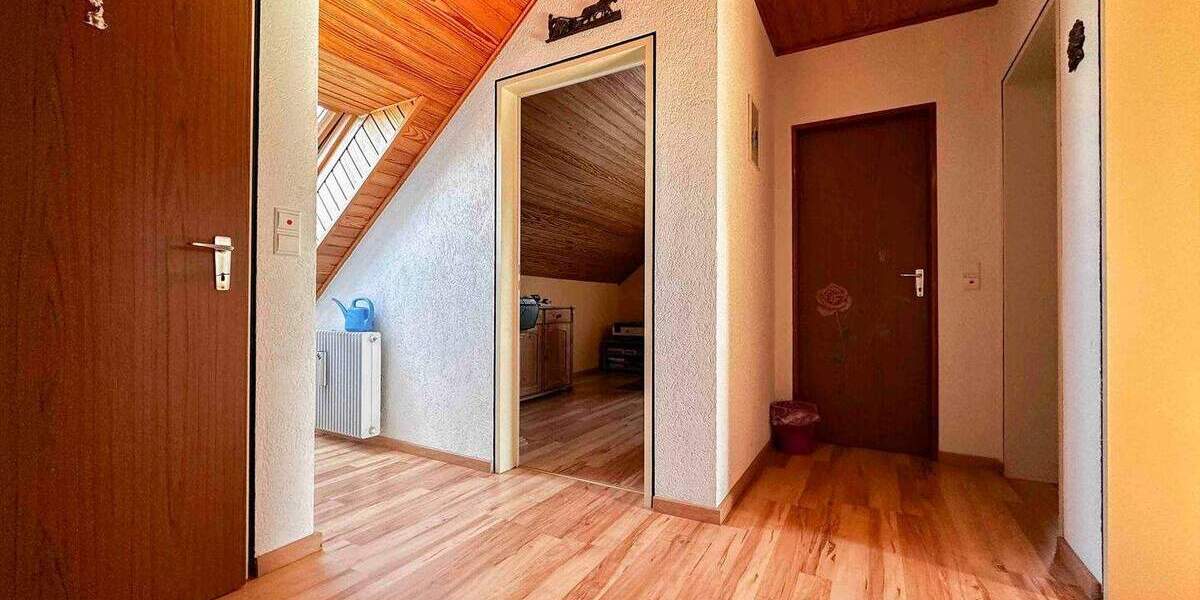 Doppelhaushälfte Nürnberg Schweinau - 8 Zimmer, 179 m&sup2;, 589.000&euro; | Angebot:25476414