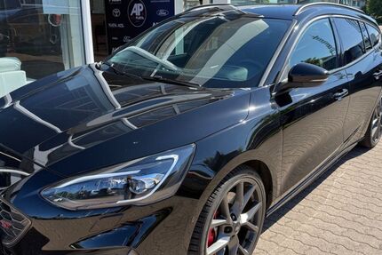 Ford Focus 83.434 km 22.490 &euro; Rostock 18059