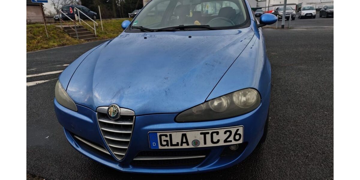 Alfa Romeo 147 153.000 km 2.499 &euro; Essen 45327