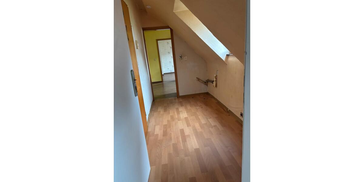 Dachgeschoßwohnung Idar-Oberstein Oberstein - 3 Zimmer, 65 m&sup2;, 650&euro; | Angebot:26536463