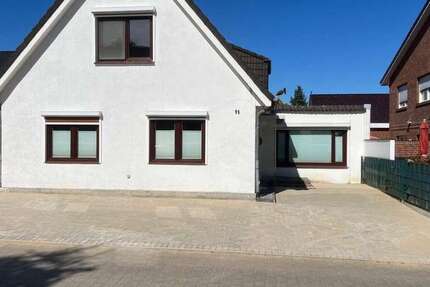 Haus zum Mieten in Henstedt-Ulzburg 1.750 € 122 m²