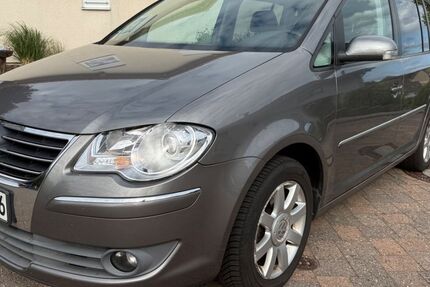 VW Touran 251.000 km 5.900 &euro; Mehlbach 67735
