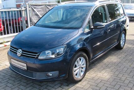 VW Touran 153.400 km 8.499 &euro; Düren 52353