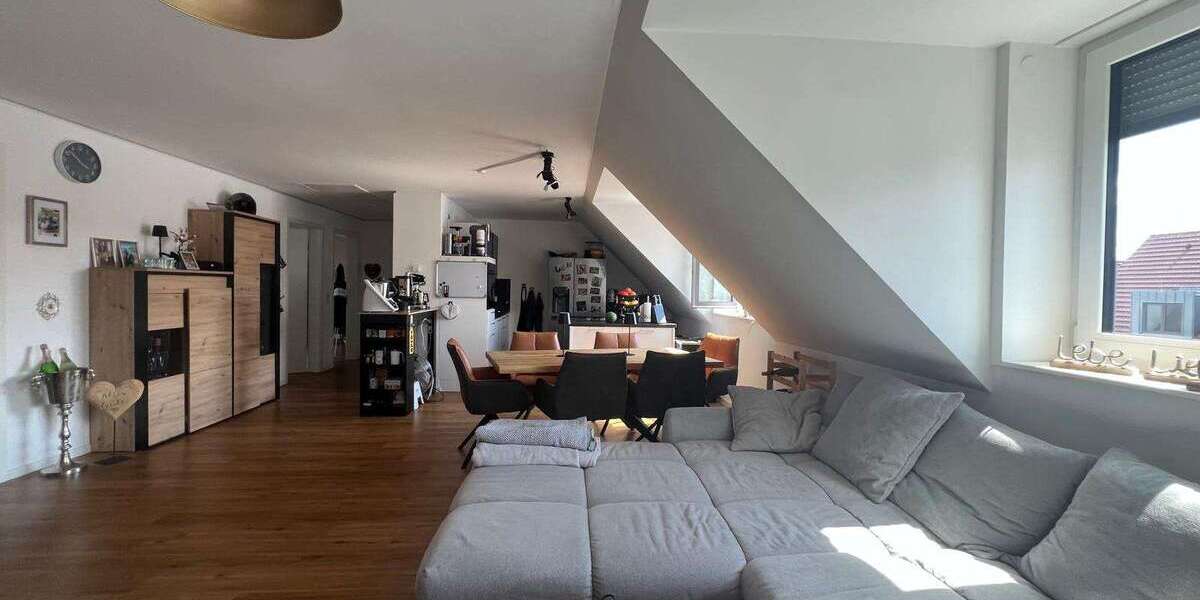 Etagenwohnung Altdorf Ziegelhütte (bei Altdorf) - 4 Zimmer, 112 m&sup2;, 1.170&euro; | Angebot:27014444