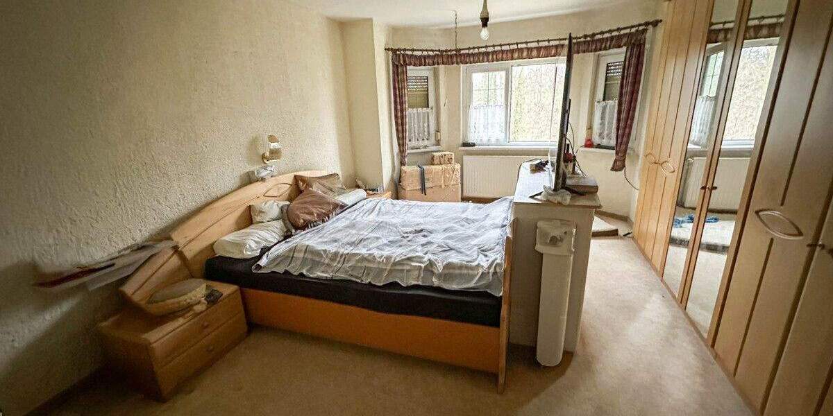 Mehrfamilienhaus, Wohnhaus Burgstädt / Burkersdorf Burgstädt - 6 Zimmer, 262 m&sup2;, 308.000&euro; | Angebot:25360869