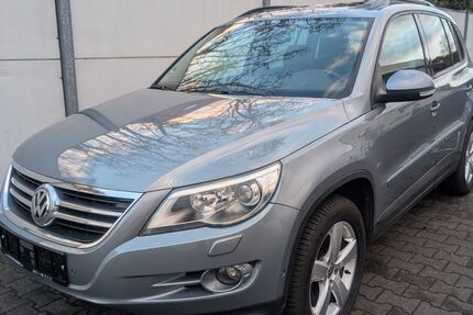 VW Tiguan 168.280 km 7.999 € Detmold 32758