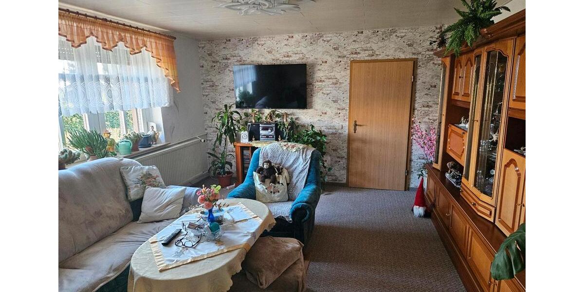 Bungalow Döbeln - 4 Zimmer, 100 m&sup2;, 12.345.678&euro; | Angebot:25842489