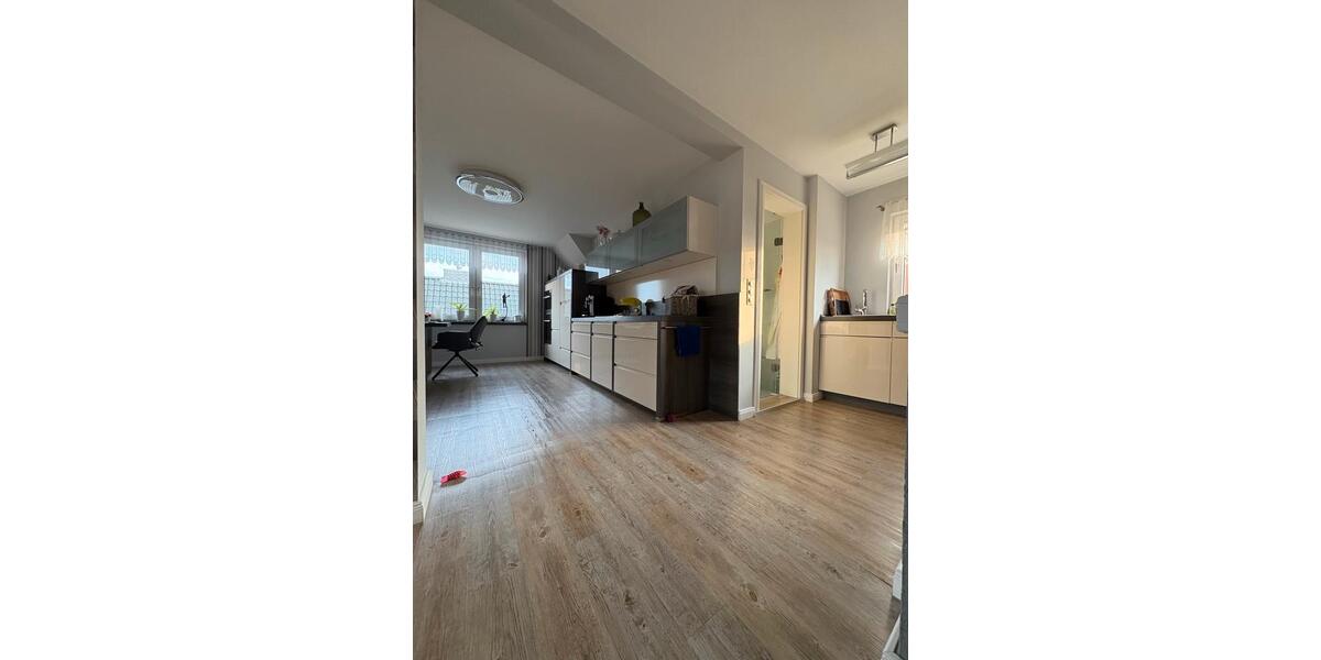 Doppelhaushälfte Grabow - 7 Zimmer, 190 m&sup2;, 350.000&euro; | Angebot:26244701