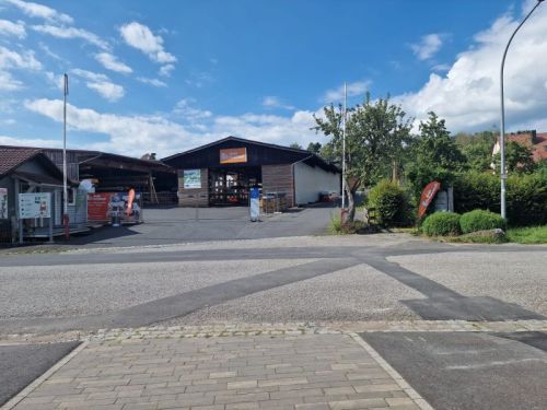 Hallen in 97797 Wartmannsroth-Neuwirtshaus (ID 1548) 5 zimmer