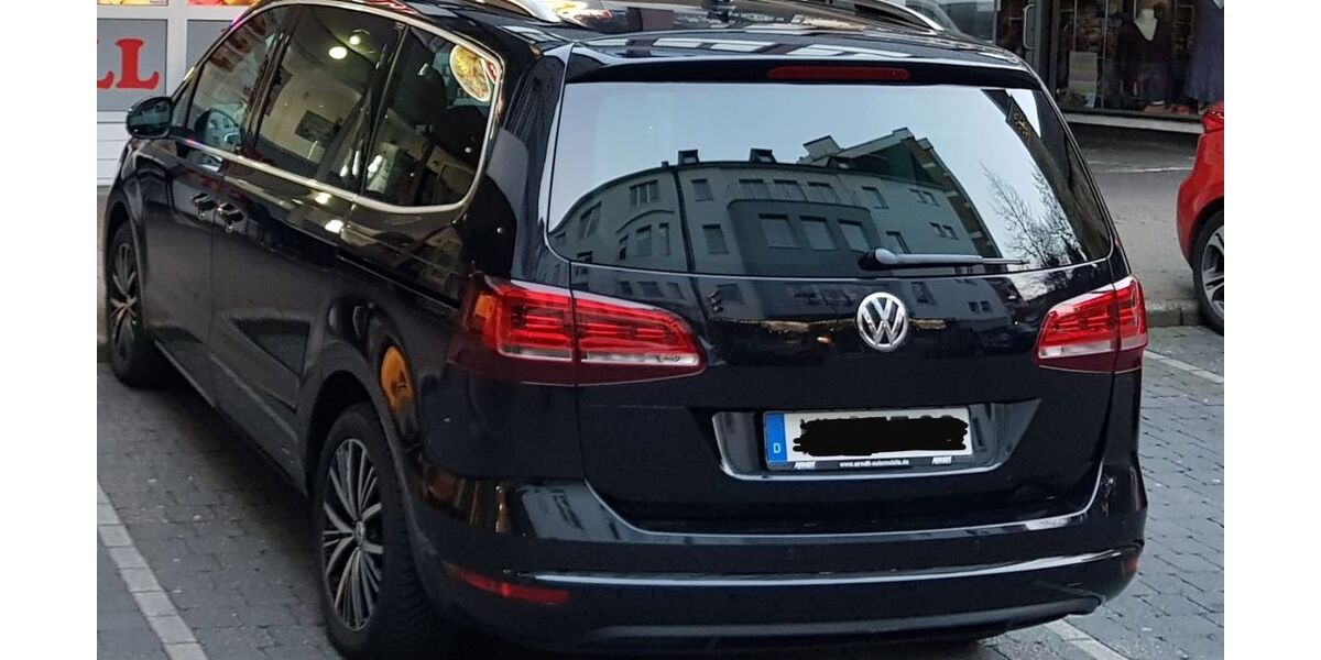 VW Sharan 150.050 km 22.800 &euro; Essen 45144