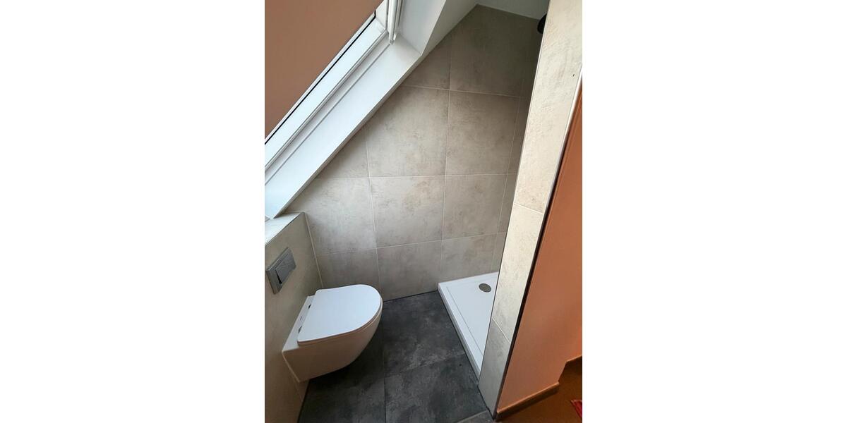 Dachgeschoßwohnung Köngen - 3 Zimmer, 65 m&sup2;, 1.100&euro; | Angebot:26647613