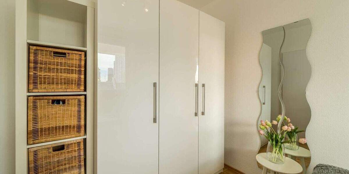 Etagenwohnung Frankfurt am Main Westend-Süd - 2 Zimmer, 45 m&sup2;, 1.820&euro; | Angebot:25458975