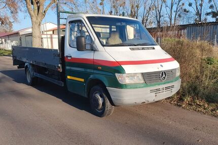 Mercedes-Benz Sprinter 221.332 km 3.600 &euro; Berlin 13629