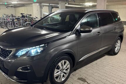 Peugeot 5008 135.812 km 18.900 &euro; München 81248