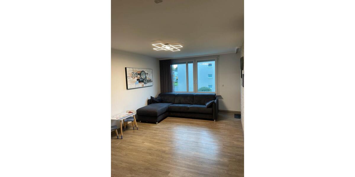 Modernisierte 3,5 Zimmer Wohnung mit Balkon und TGStellplatz 3.5 zimmer