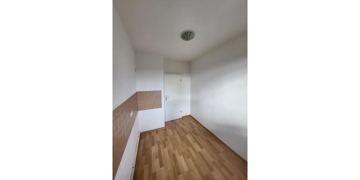 Etagenwohnung Zerbst (Anhalt) - 1 Zimmer, 35 m&sup2;, 190&euro; | Angebot:26163848