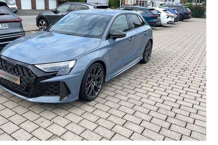 Audi RS3 1.558 km 67.900 &euro; Siegen 57074