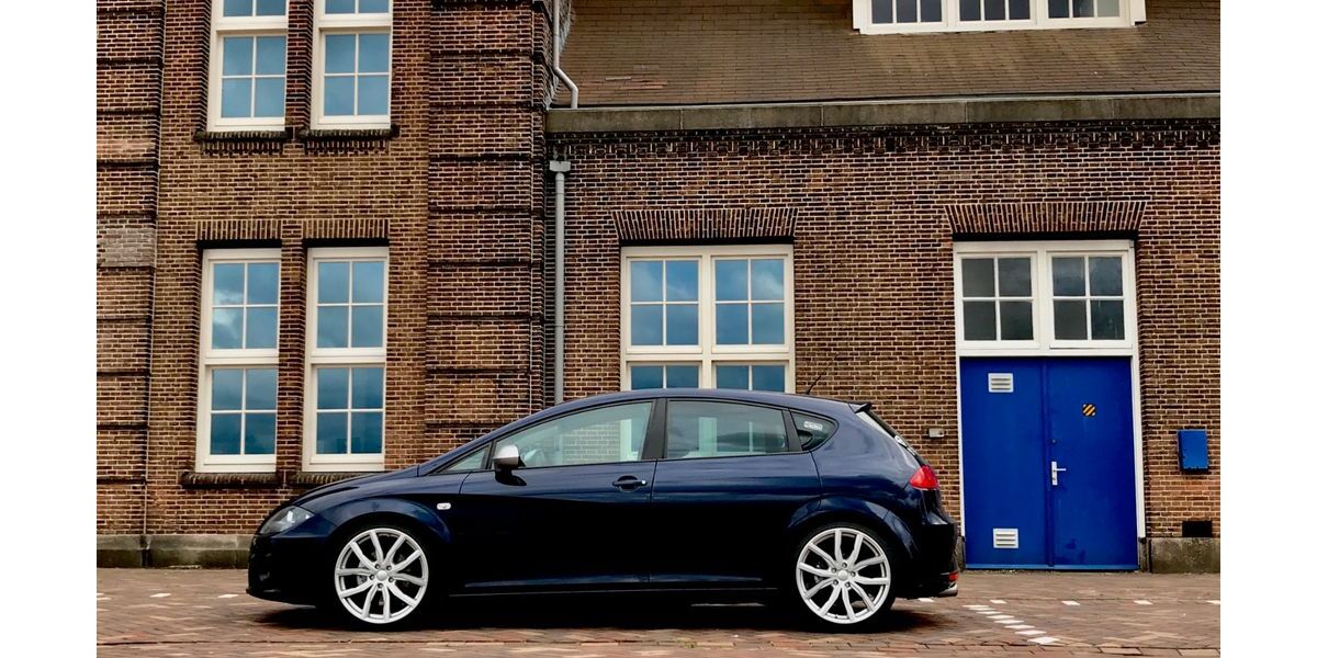 Seat Leon 276.000 km 2.800 &euro; Lucka 04613