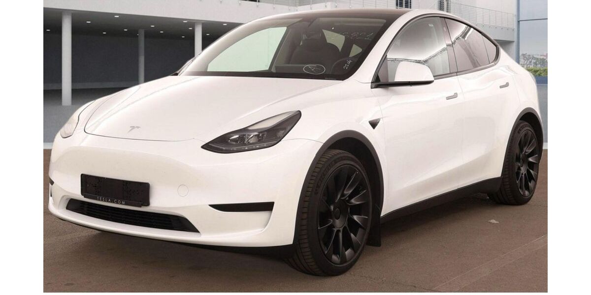 Tesla Model Y 44.175 km 32.450 &euro; Steinbach-Hallenberg OT Herges-Hallenberg 98587