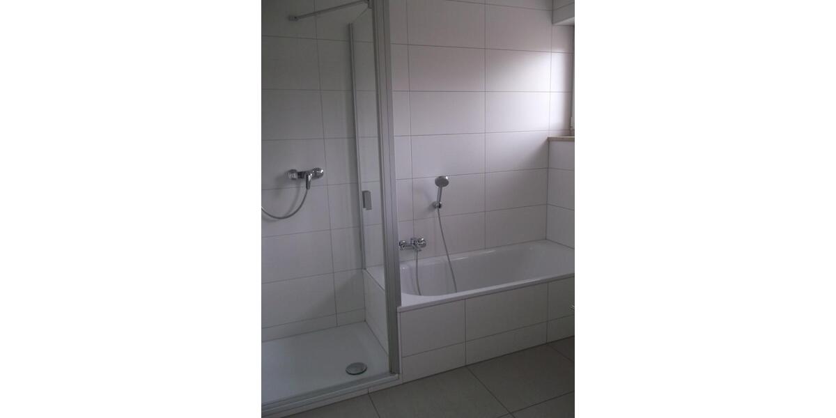 Etagenwohnung Niederwerrn - 3 Zimmer, 118 m&sup2;, 875&euro; | Angebot:25491560