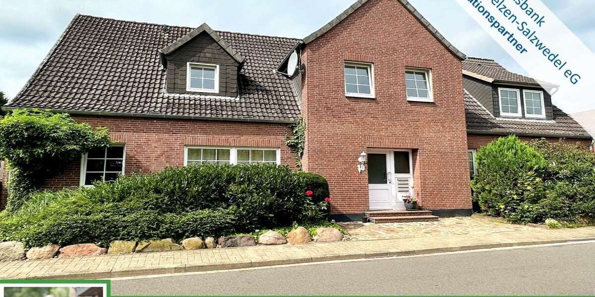 Einfamilienhaus Bad Bodenteich - 12 Zimmer, 250 m&sup2;, 310.000&euro; | Angebot:18898631