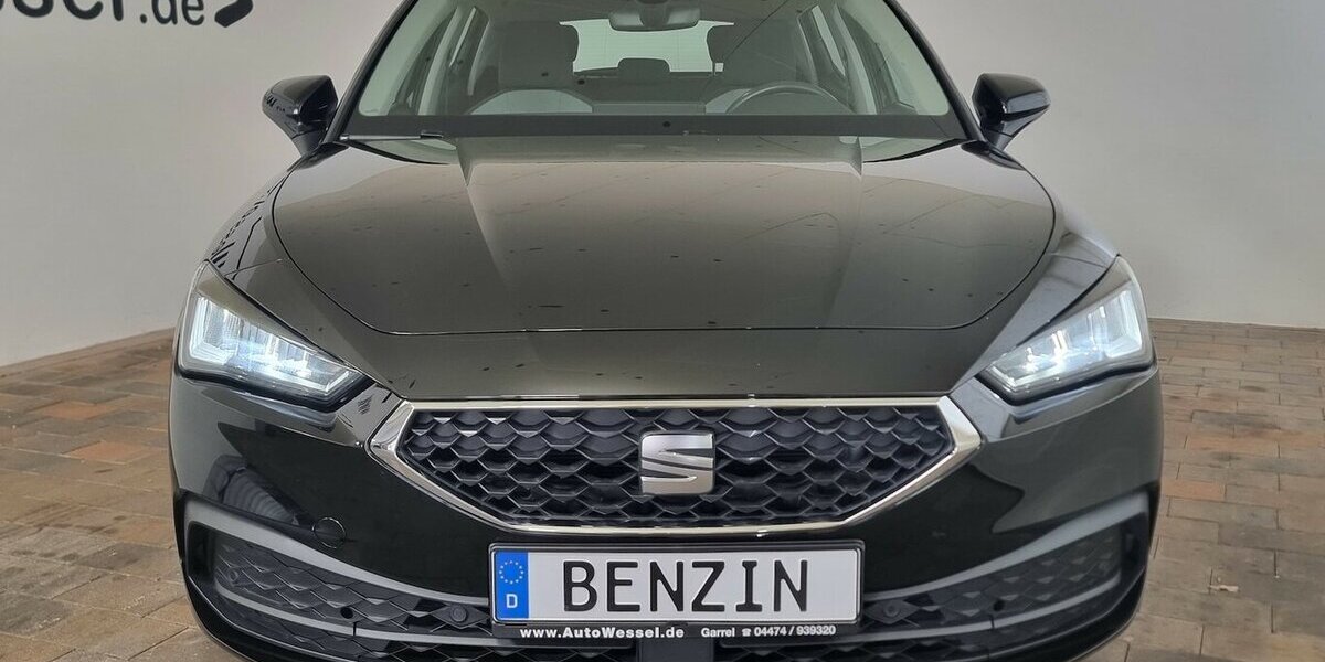 Seat Leon Style VIC Navi PDC Spur LED Tempomat VIC 49.700 km 16.900 &euro; Garrel 49681