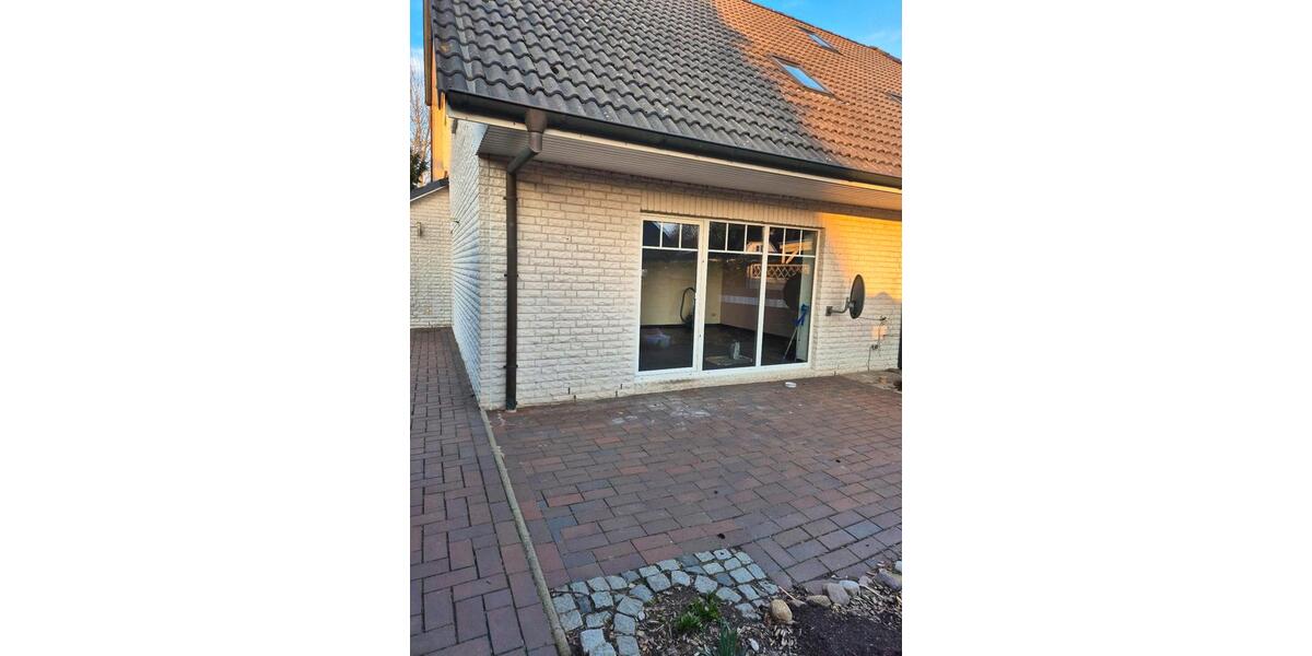 Doppelhaushälfte Zeven - 4 Zimmer, 114 m&sup2;, 300.000&euro; | Angebot:25806988