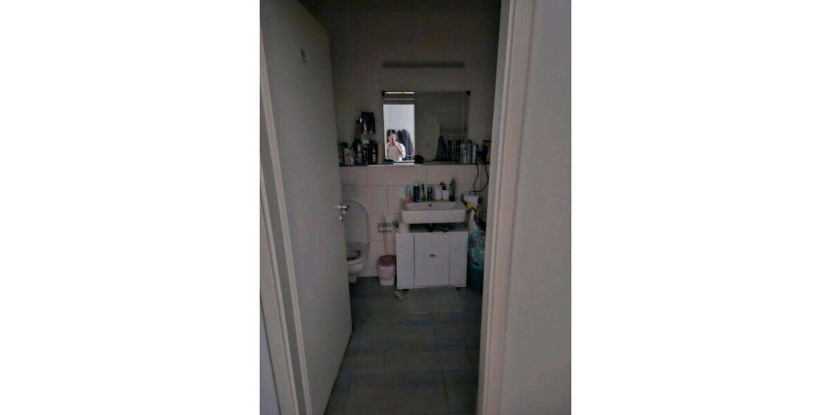Erdgeschoßwohnung Frankfurt am Main Ostend - 2.5 Zimmer, 62 m&sup2;, 1.470&euro; | Angebot:26636088