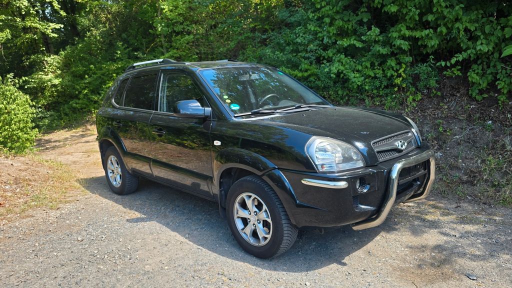 Hyundai TUCSON 197.000 km 2.800 &euro; Wiesbaden 65203