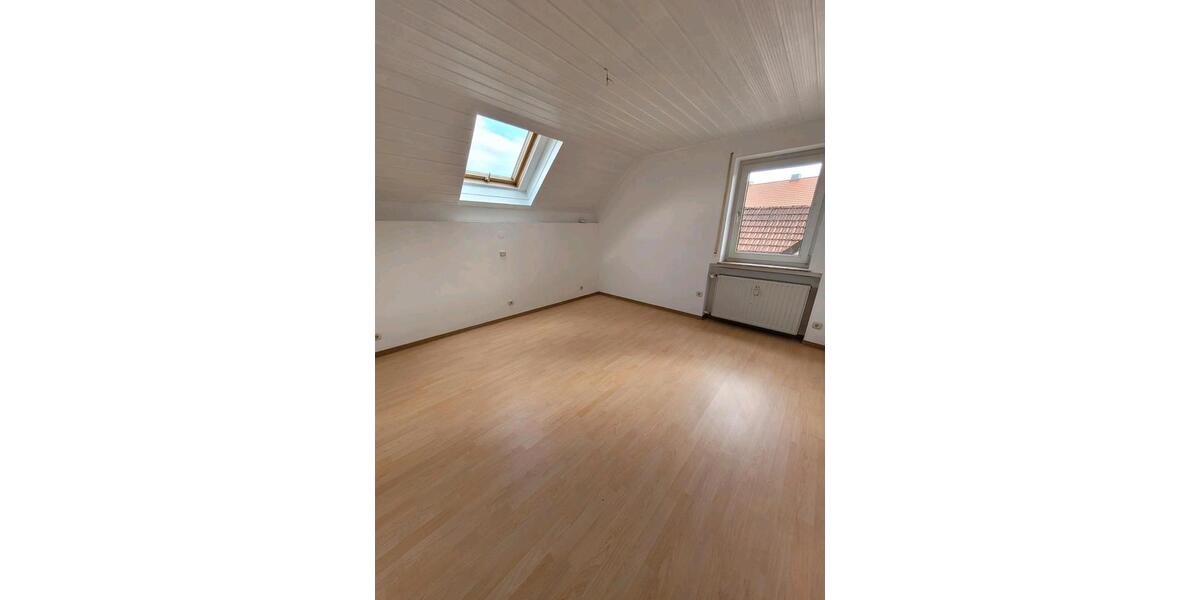 Dachgeschoßwohnung Bischofsheim in der Rhön - 3 Zimmer, 82 m&sup2;, 500&euro; | Angebot:26697462
