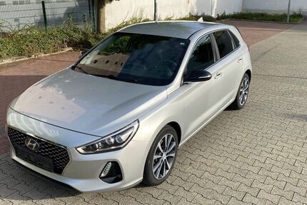 Hyundai i30 133.000 km 10.450 &euro; Frankfurt am Main 60389