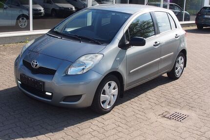 Toyota Yaris 102.507 km 4.498 &euro; Pampow 19075