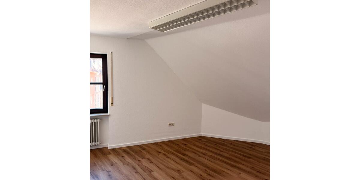 Etagenwohnung Bad Neustadt an der Saale - 5 Zimmer, 110 m&sup2;, 950&euro; | Angebot:26366318